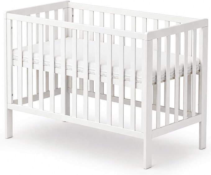 Wooden Baby Cot Bed With Deluxe Aloe Vera Mattress，Baby Crib，Convertible Cot，Baby Crib，3 Adjustable Bed Base Positions (120x60CM)