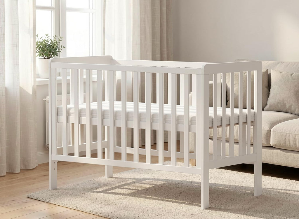 Wooden Baby Cot Bed With Deluxe Aloe Vera Mattress，Baby Crib，Convertible Cot，Baby Crib，3 Adjustable Bed Base Positions (120x60CM)